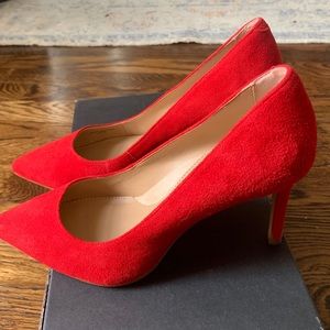 Banana Republic Madison red suede pumps